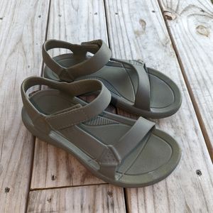 Teva Hurricane Drift